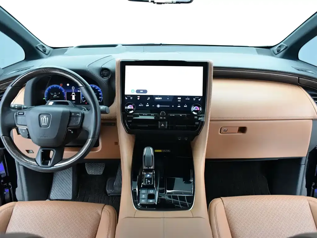 Toyota Alphard — фото 5