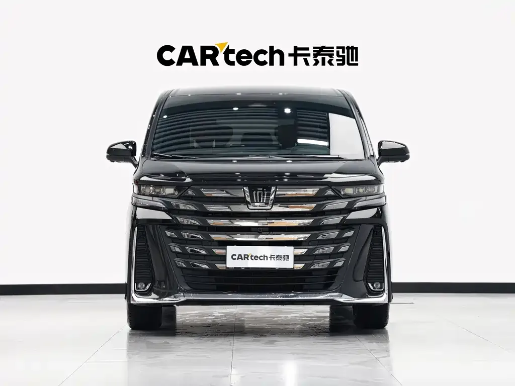 Toyota Alphard — фото 4