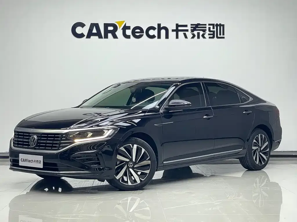 Volkswagen Passat — фото 1