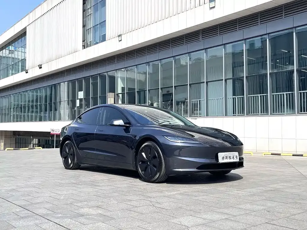 Tesla Model 3 — фото 4