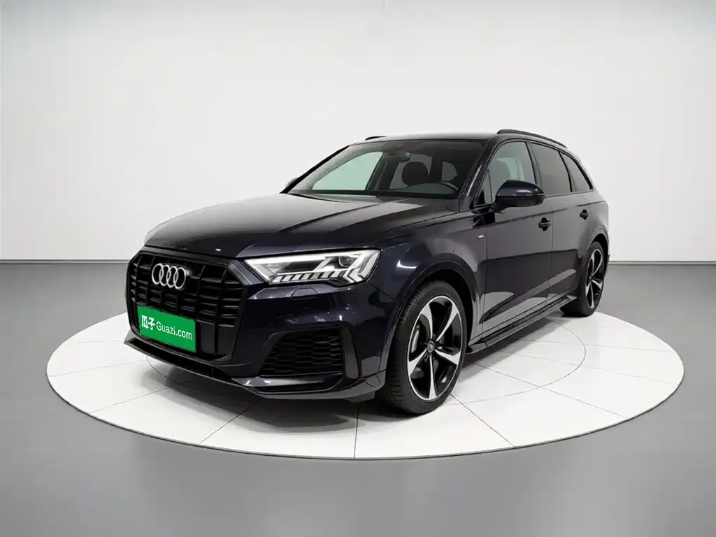 Audi Q7 — фото 1