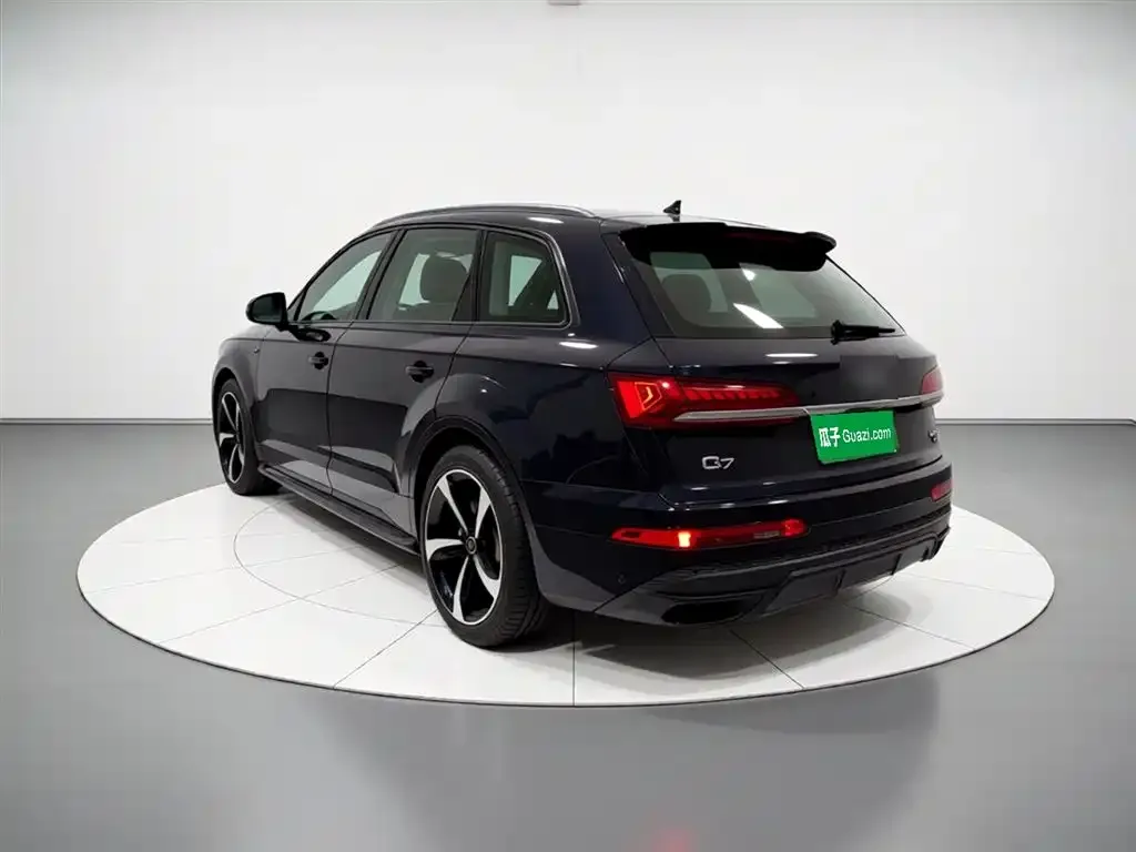 Audi Q7 — фото 2