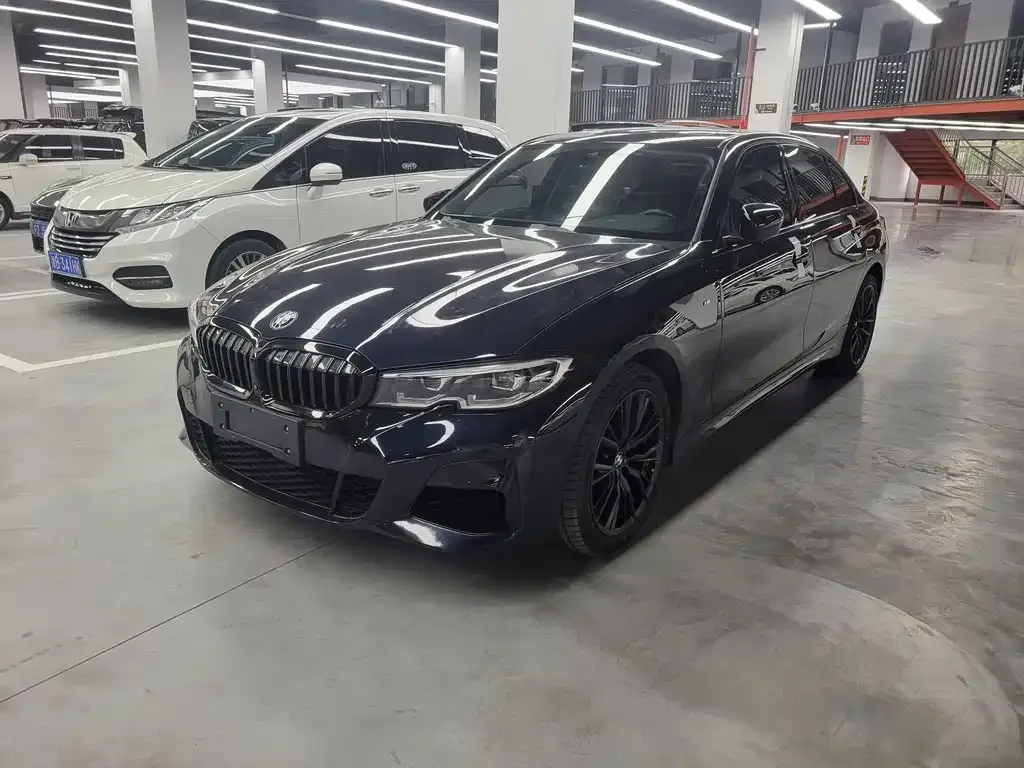 BMW 3 Series — фото 1