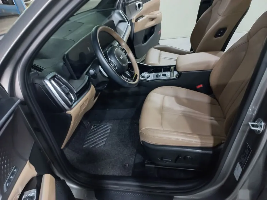 Kia Sorento — фото 4