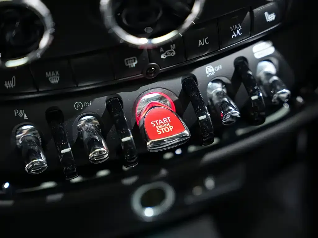 MINI Clubman JCW — фото 7