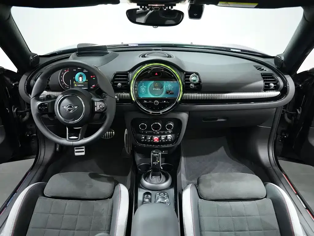 MINI Clubman JCW — фото 8