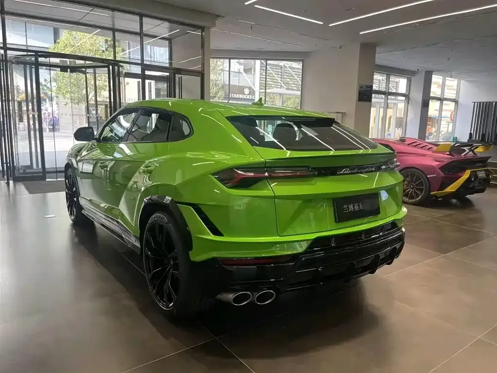 Lamborghini Urus — фото 2