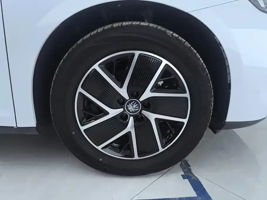 BYD Qin L — фото 8