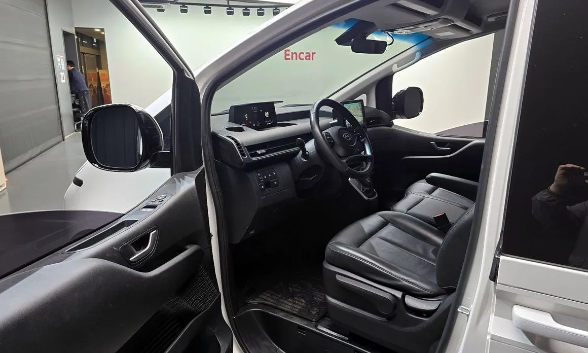 Hyundai Staria — фото 2