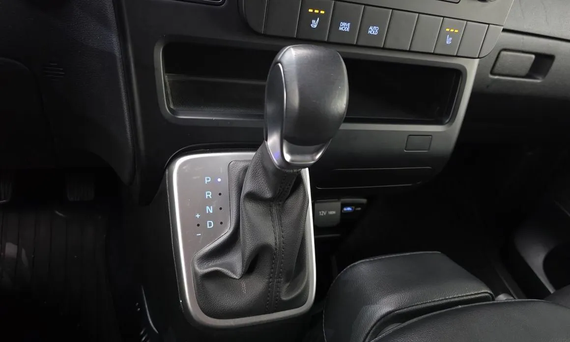 Hyundai Staria — фото 3