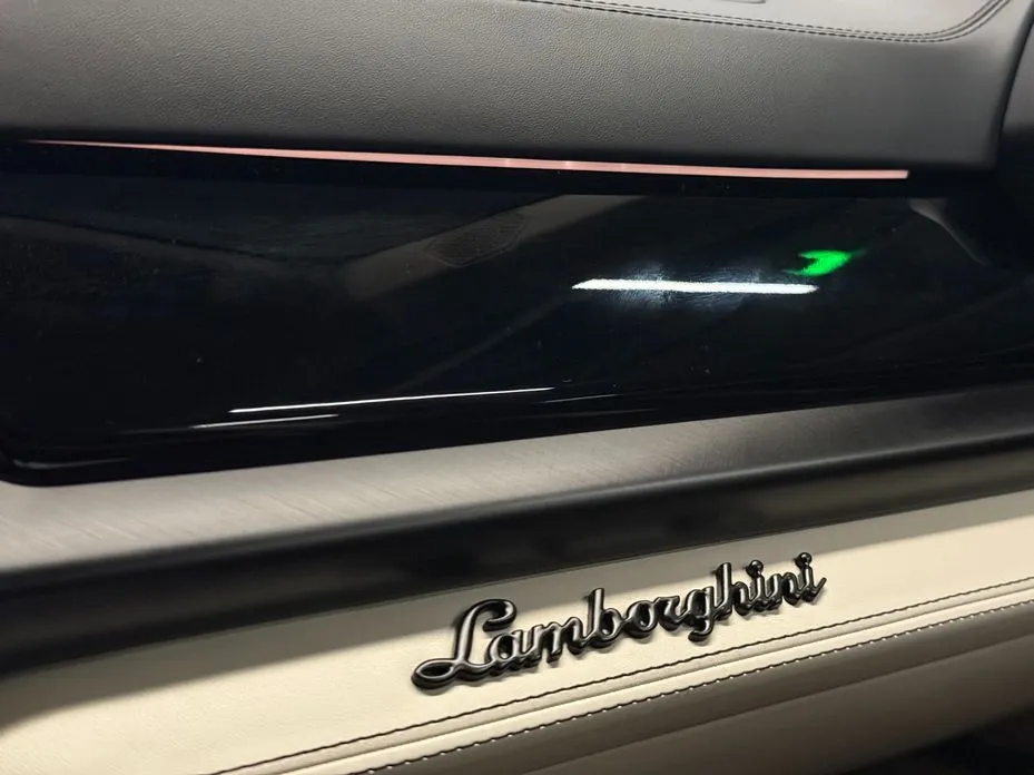 Lamborghini Urus — фото 2