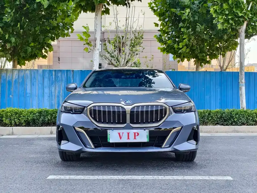 BMW i5 — фото 6