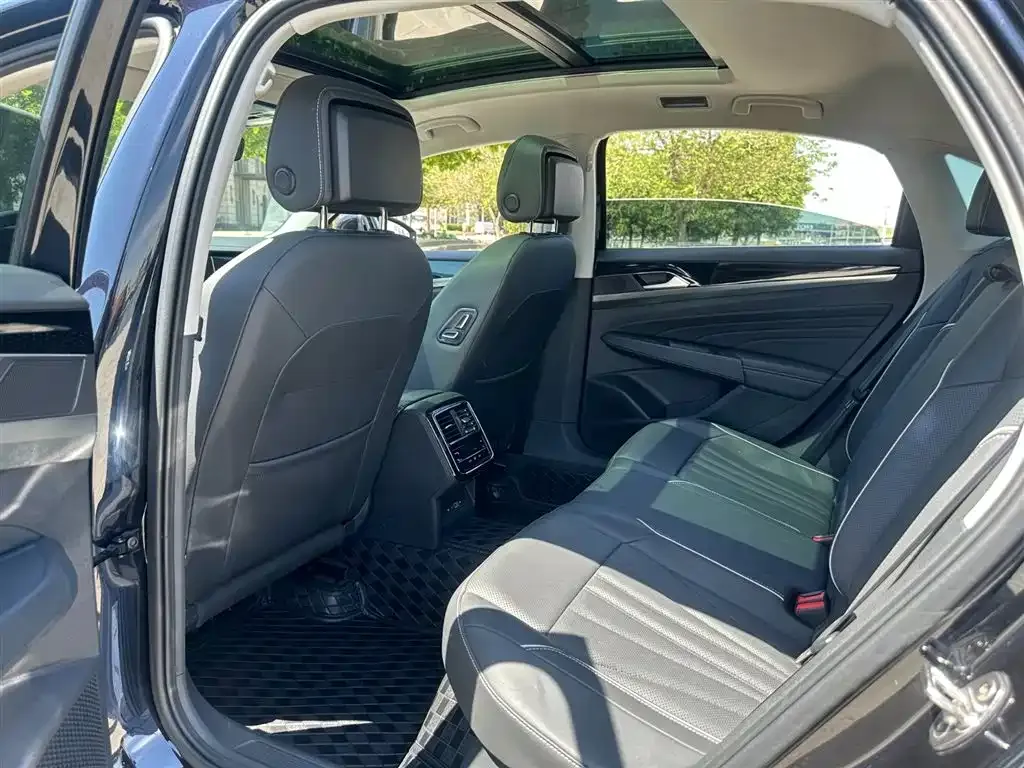 Volkswagen Passat — фото 4