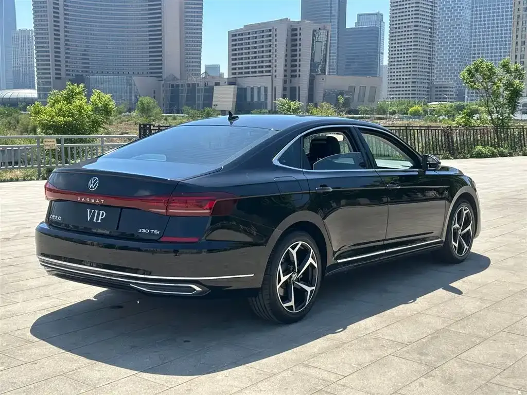Volkswagen Passat — фото 8