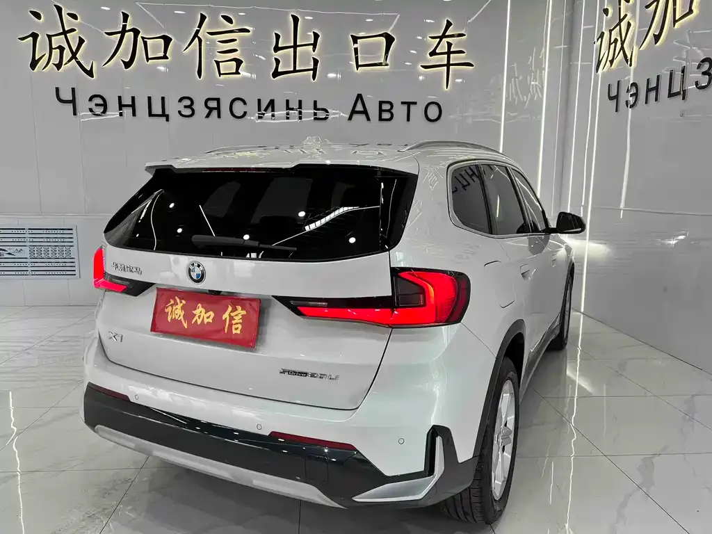 BMW X1 — фото 3