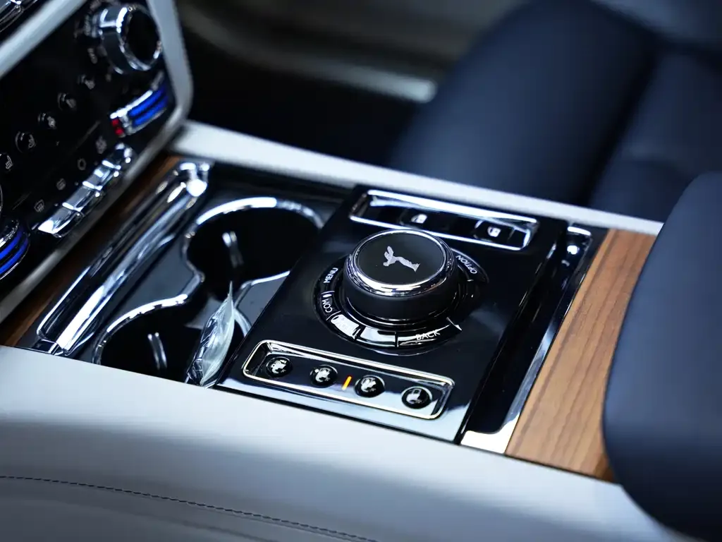 Rolls-Royce Ghost — фото 8
