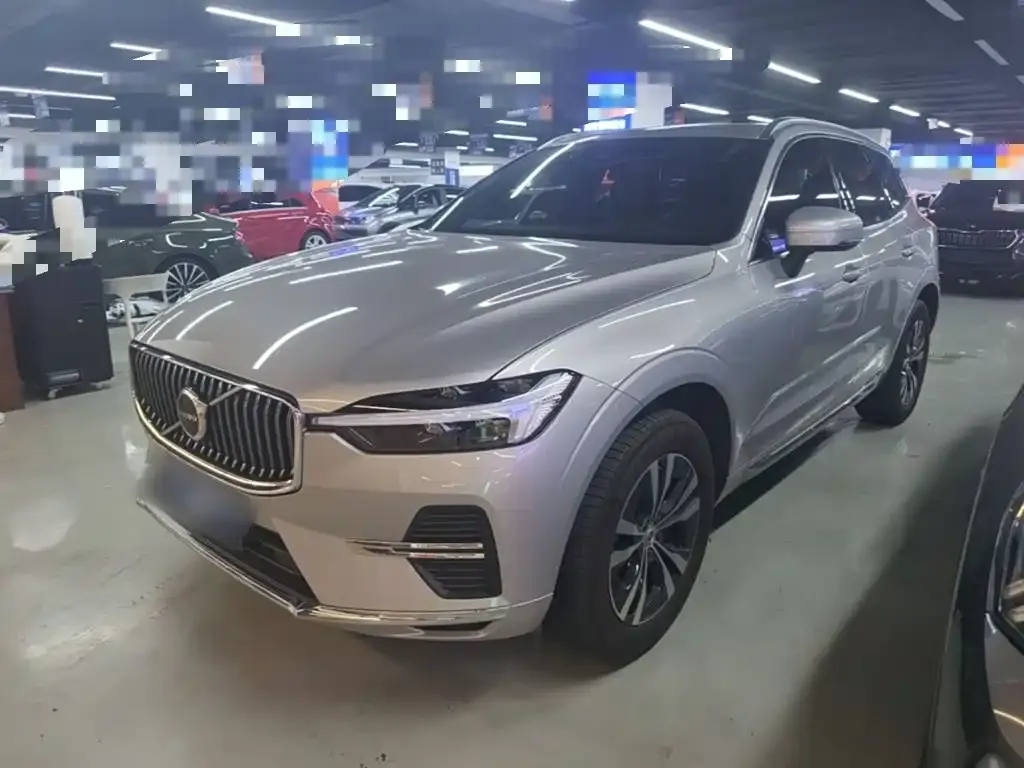 Volvo XC60 — фото 9