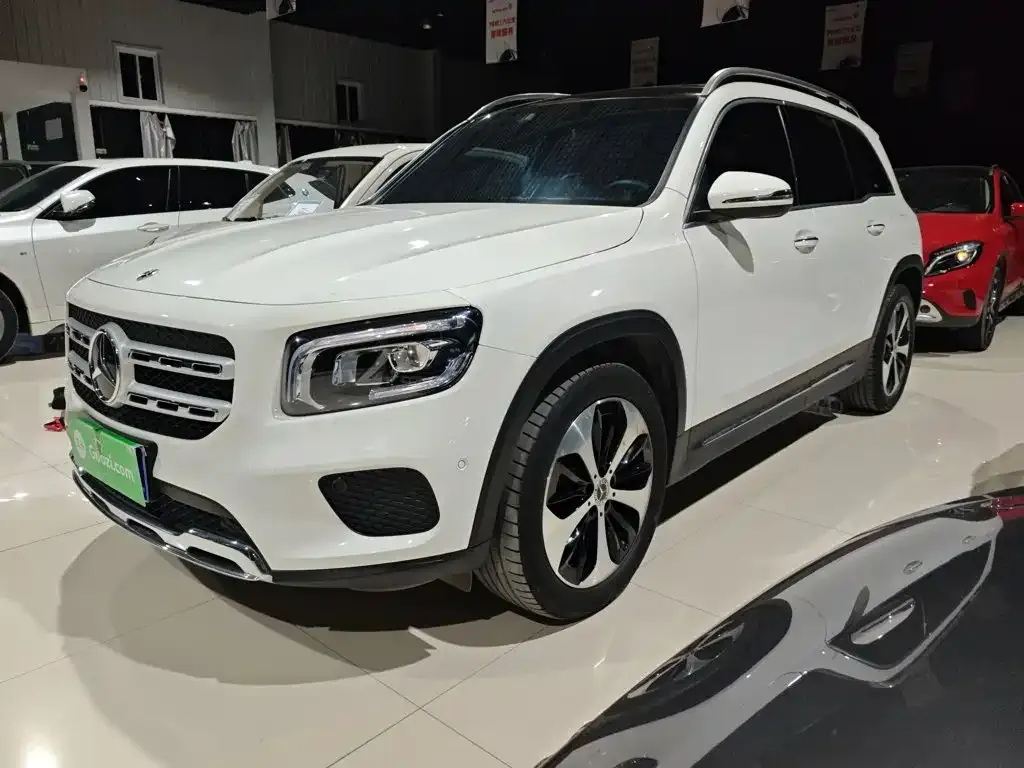 Mercedes-Benz GLB — фото 10