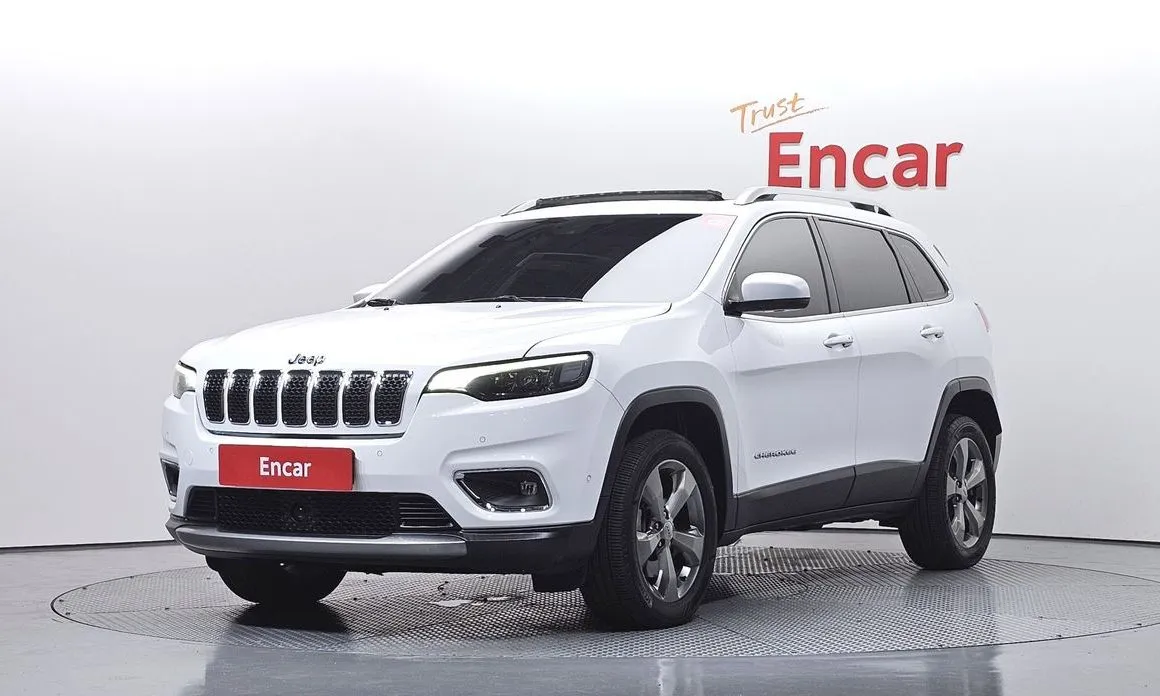 Jeep Cherokee — фото 1