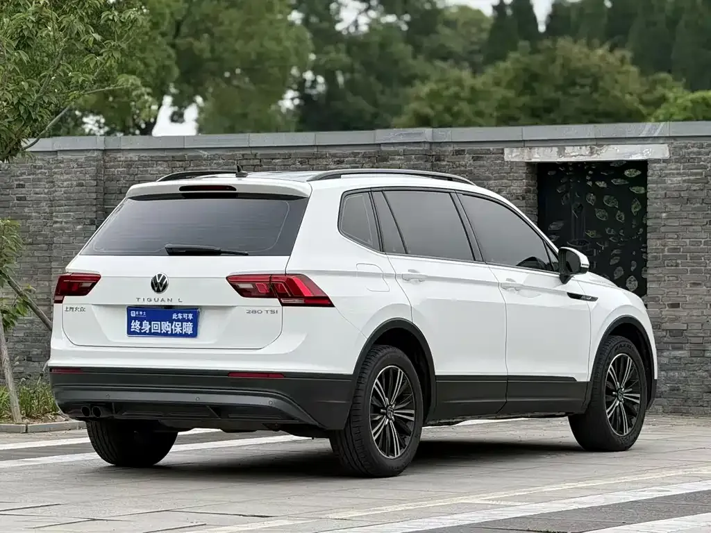 Volkswagen Tiguan L — фото 3