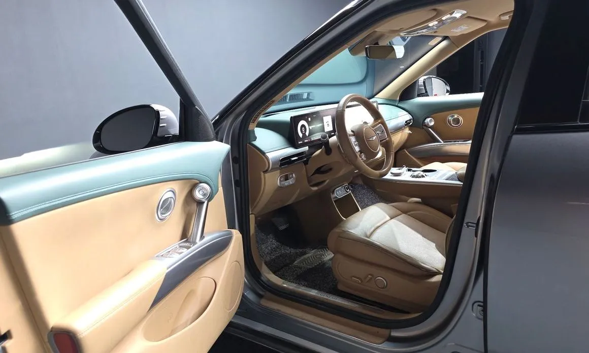 Genesis GV60 — фото 10