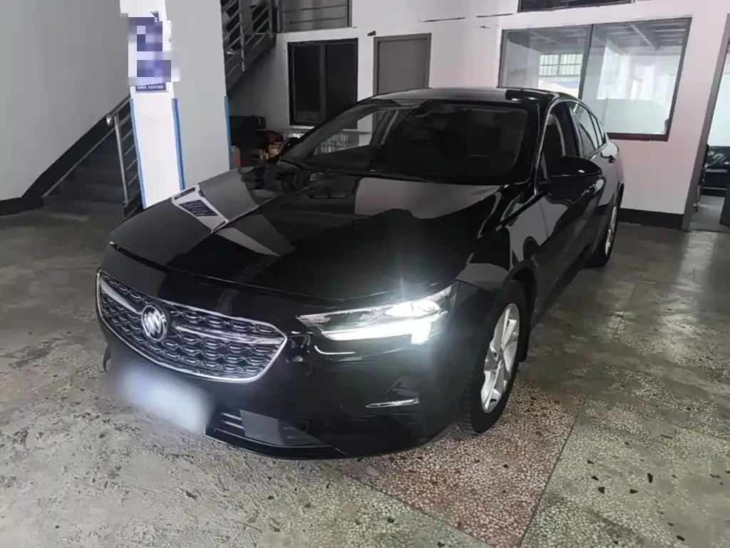 Buick Regal — фото 1