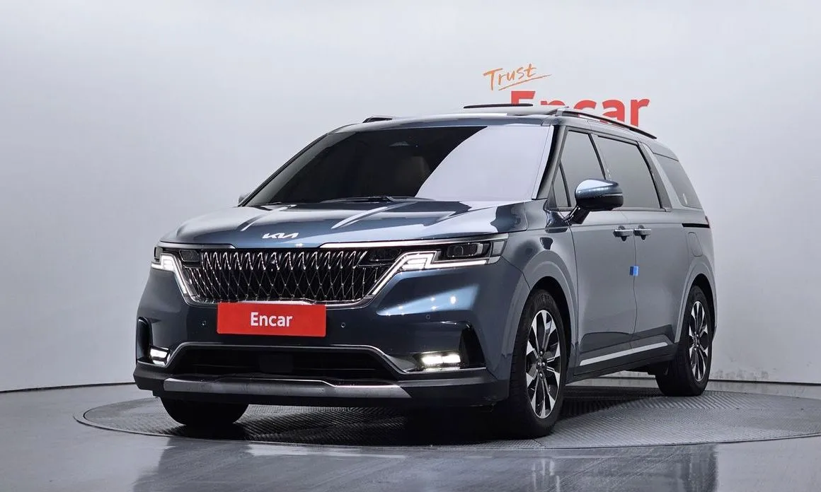 Kia Carnival — фото 1