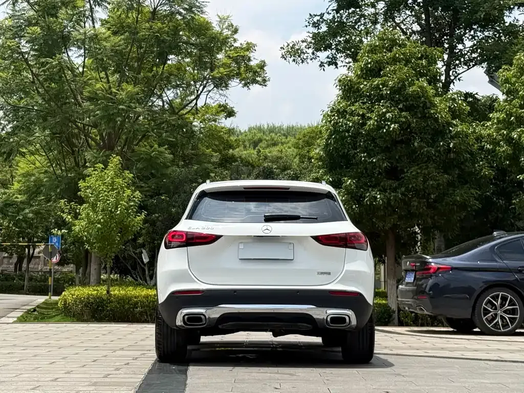 Mercedes-Benz GLA — фото 9