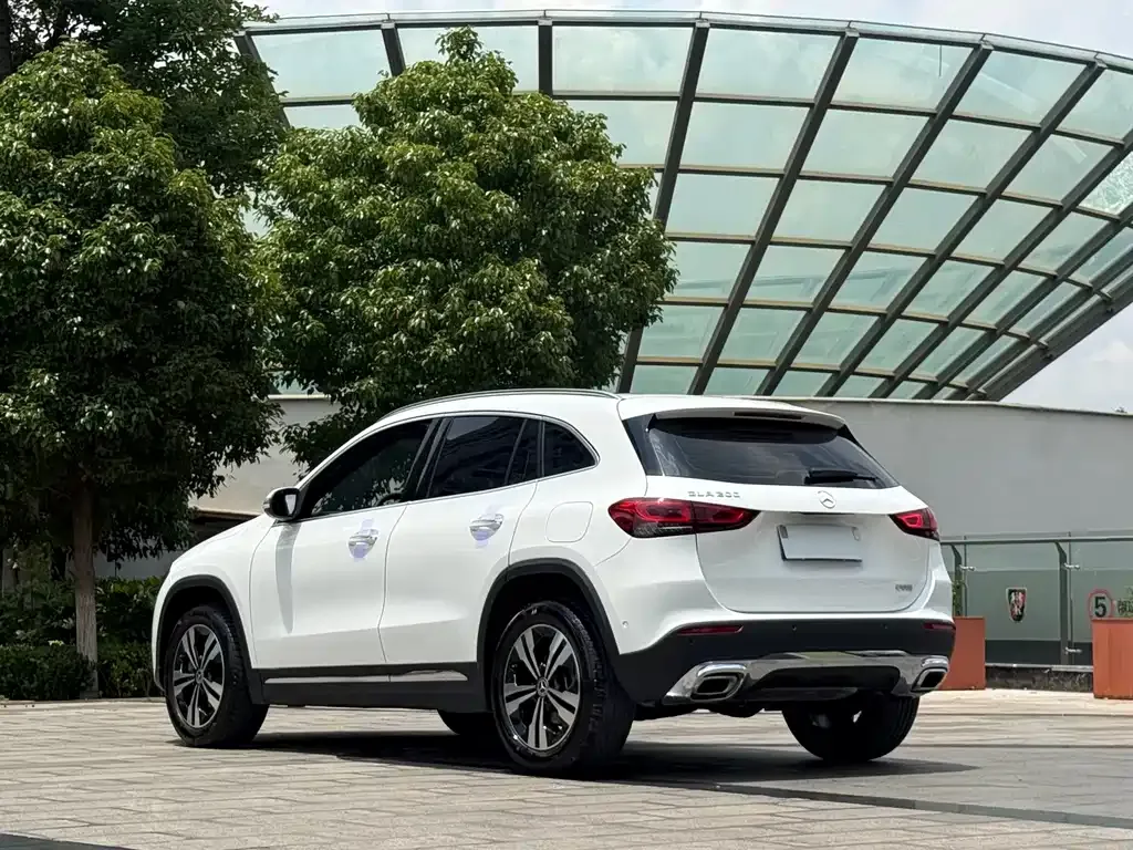 Mercedes-Benz GLA — фото 8