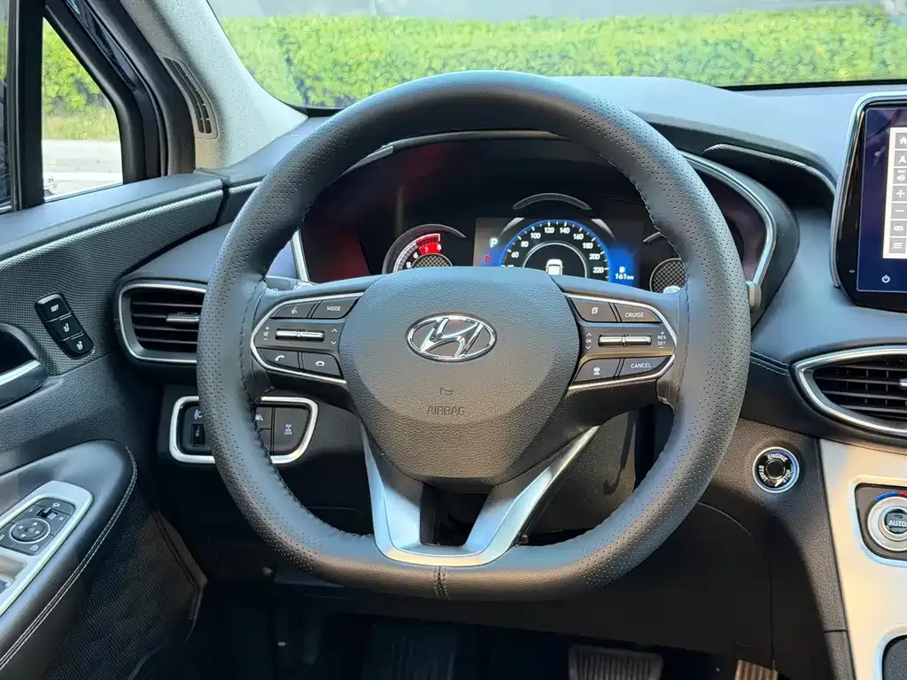 Hyundai Santa Fe — фото 9