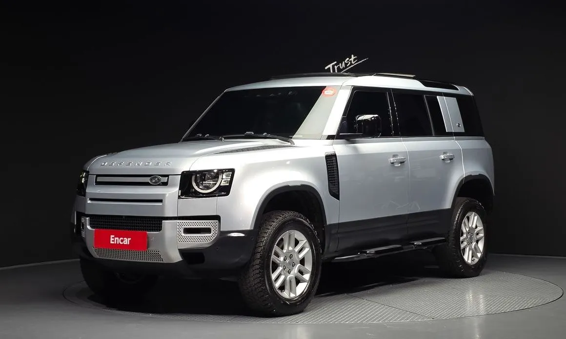 Land Rover Defender — фото 1