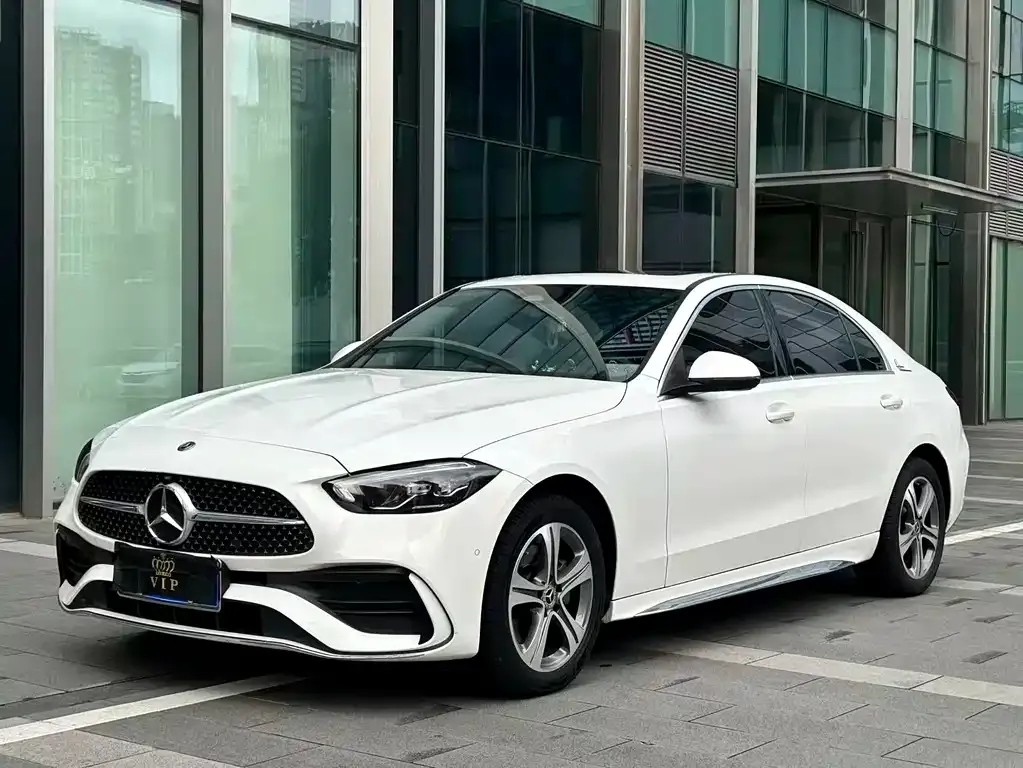 Mercedes-Benz C-Class — фото 1