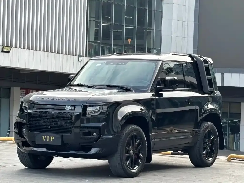 Land Rover Defender — фото 1