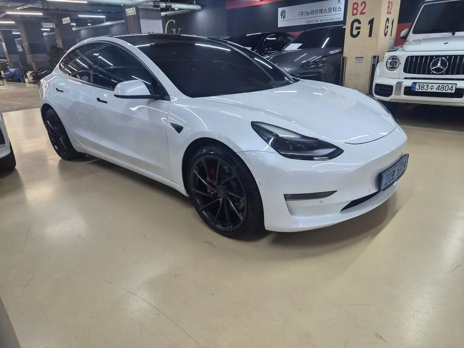 Tesla Model 3 — фото 9