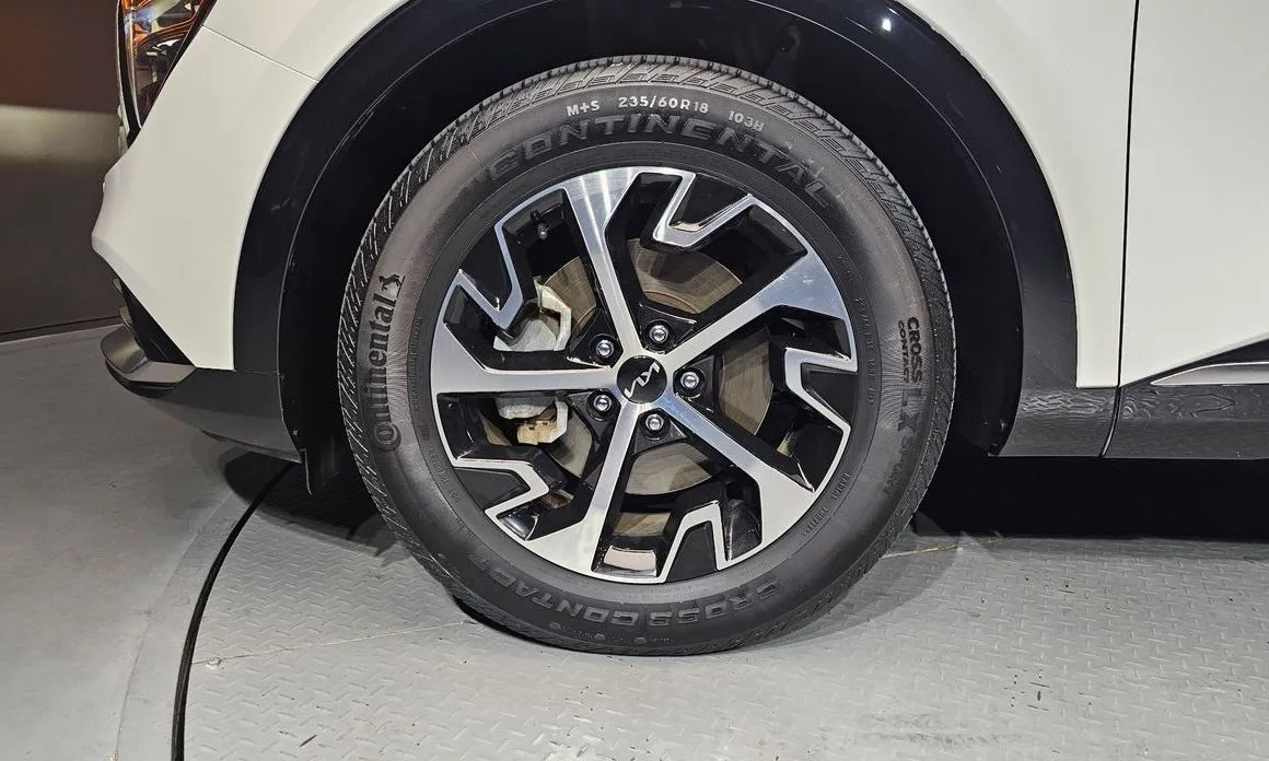 Kia Sportage — фото 10