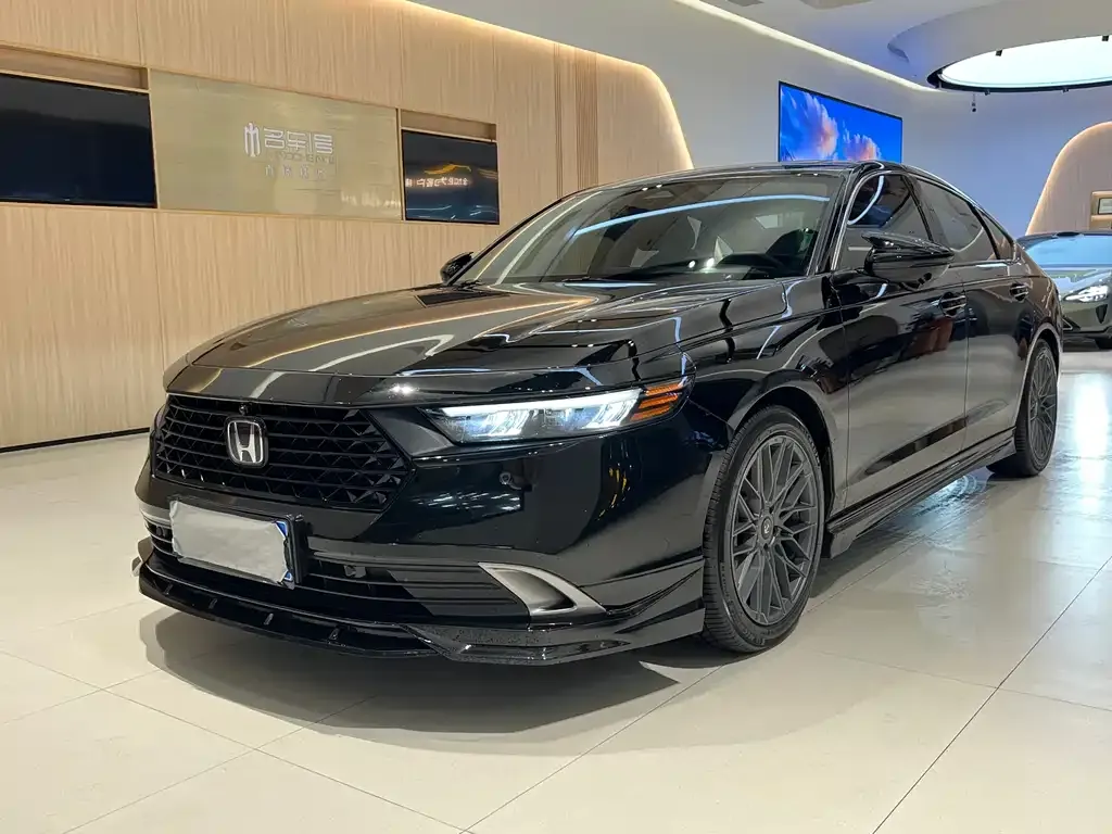 Honda Accord — фото 1