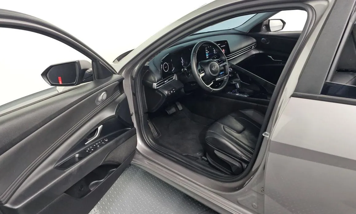 Hyundai AVANTE — фото 3