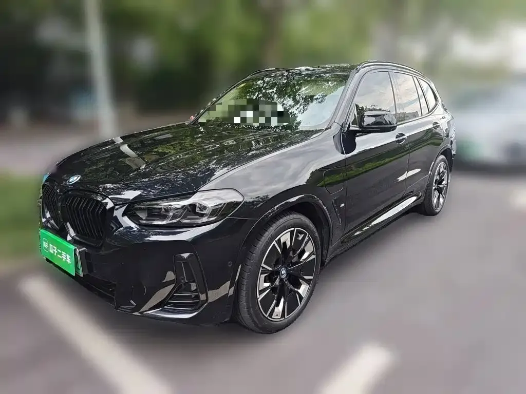 BMW iX3 — фото 10