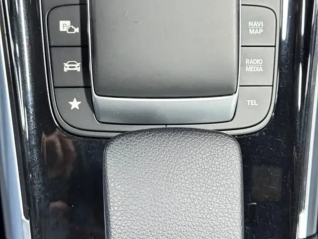 Mercedes-Benz GLA — фото 8