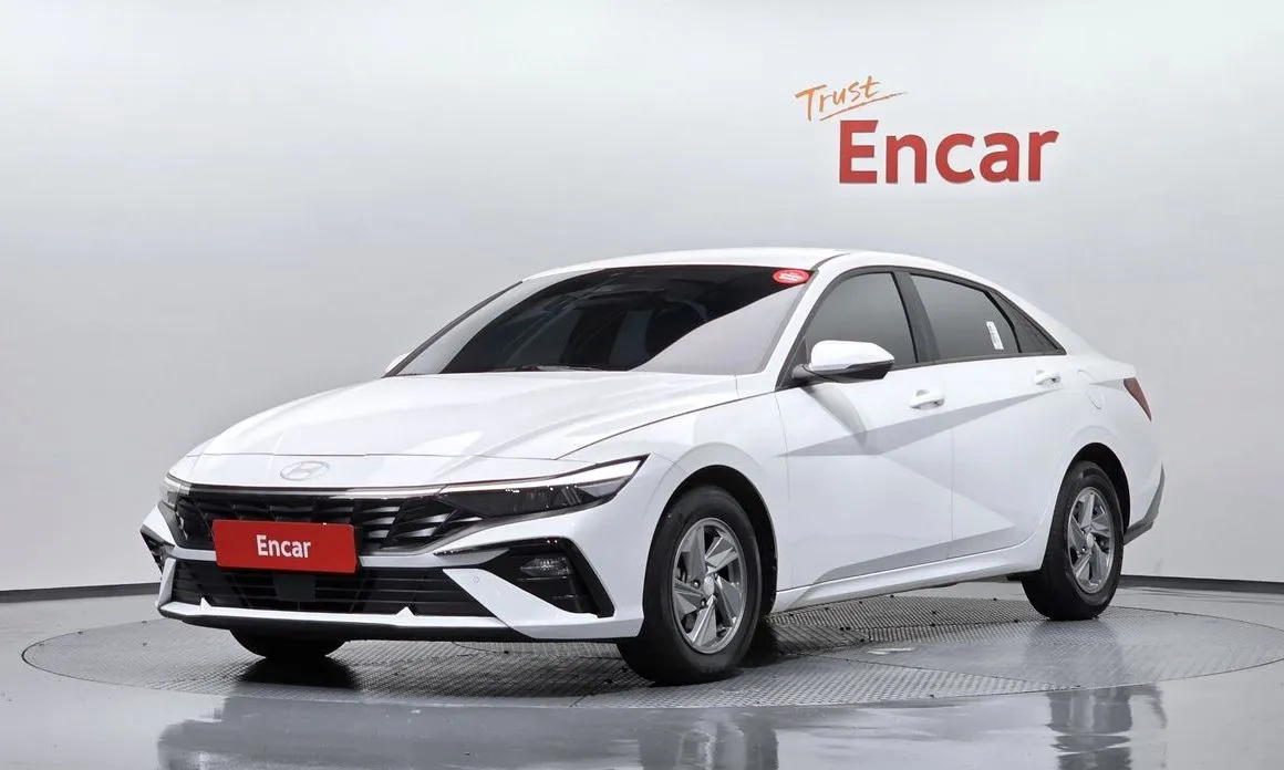 Hyundai AVANTE — фото 1