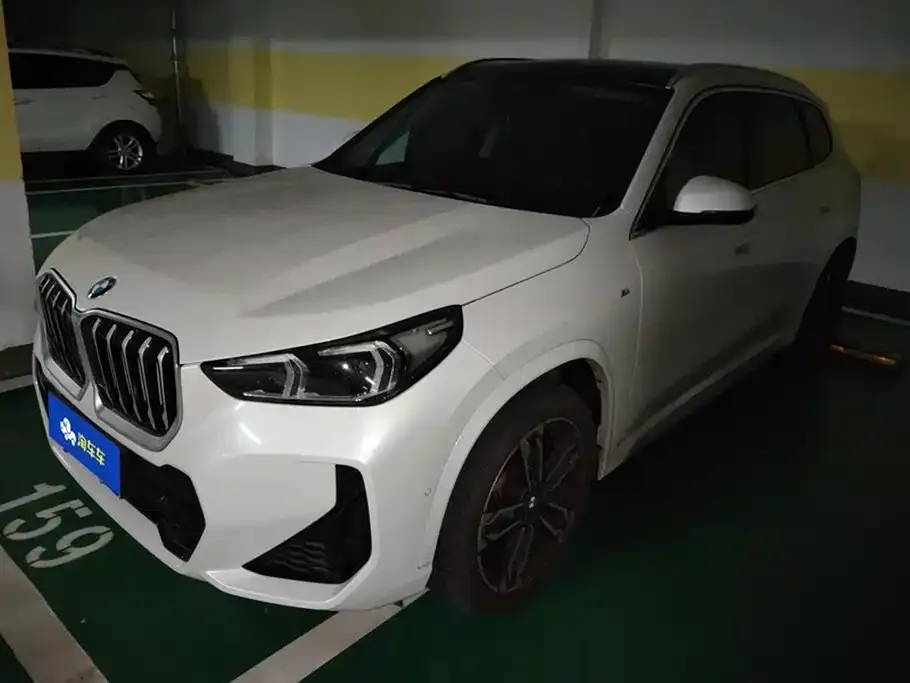 BMW X1 — фото 1