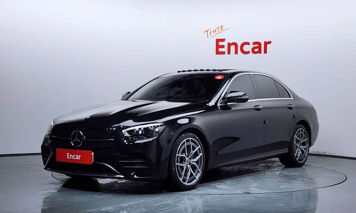 Mercedes-Benz E-Class — фото 1