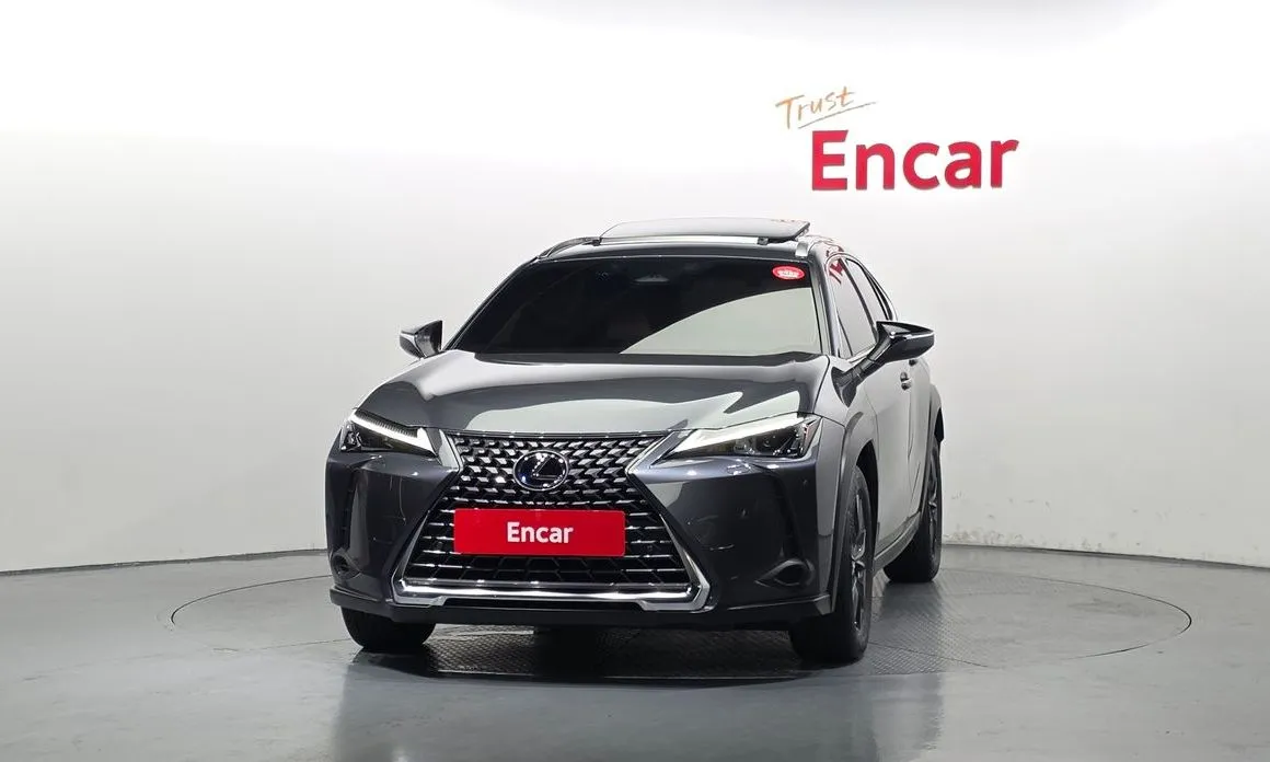Lexus UX — фото 2