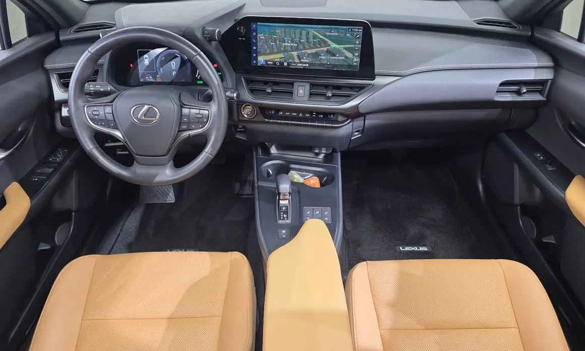 Lexus UX — фото 9