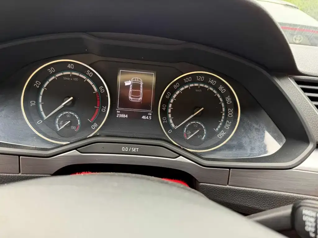 Skoda Superb — фото 6