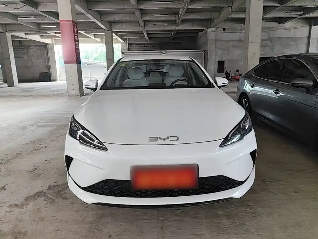 BYD Seal 05 DM-i — фото 8