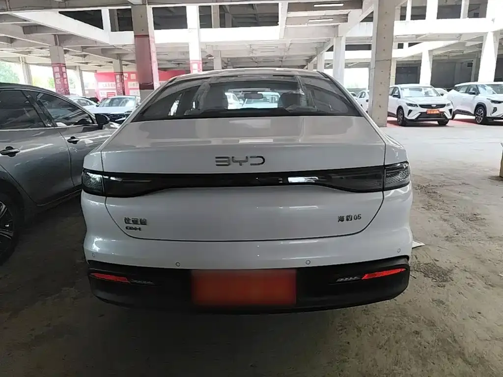 BYD Seal 05 DM-i — фото 3
