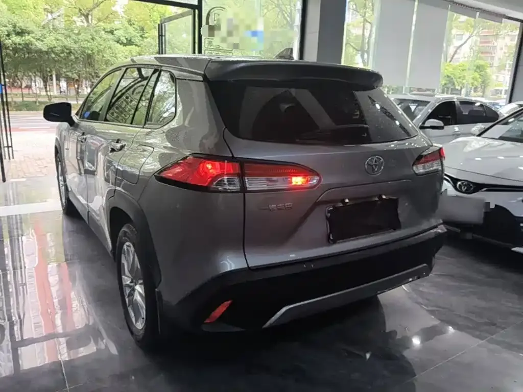 Toyota Corolla Cross — фото 10