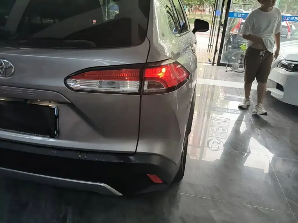 Toyota Corolla Cross — фото 3