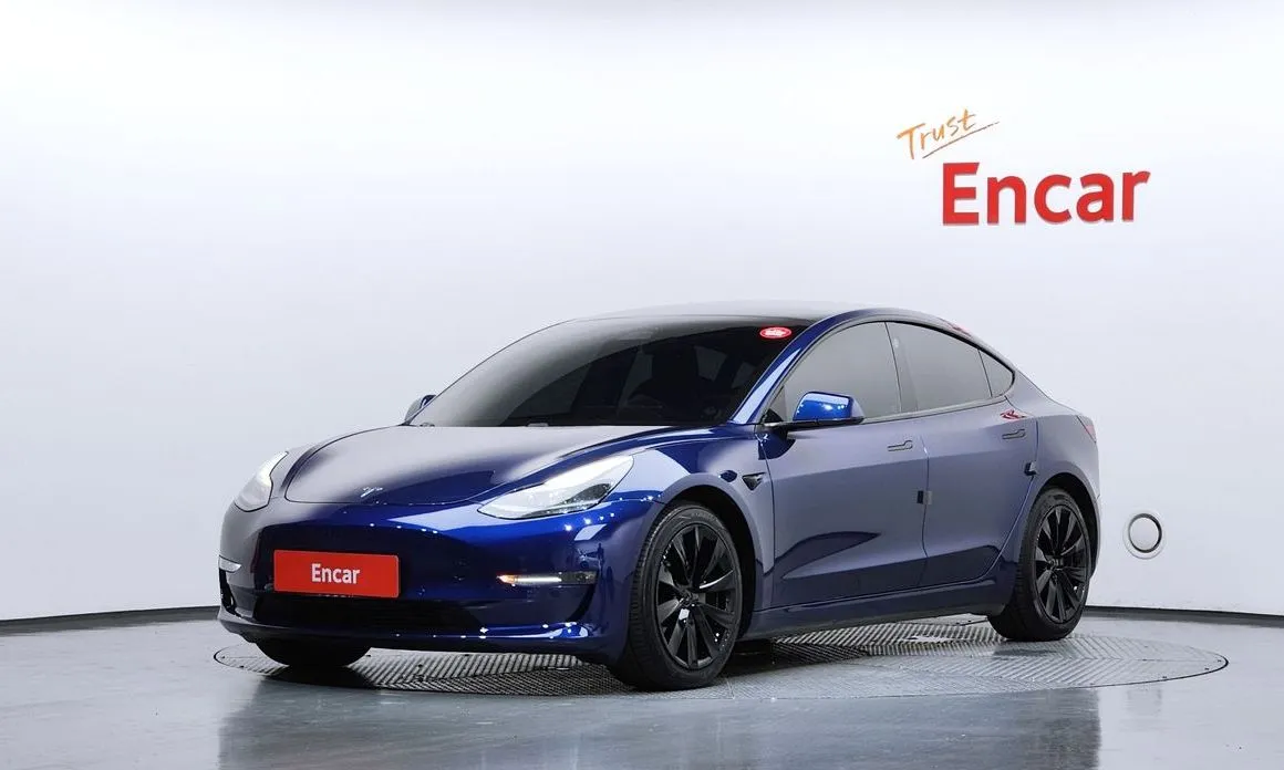 Tesla Model 3 — фото 1